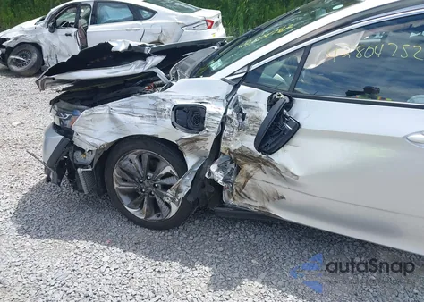 2018 Honda Clarity Plug-In Hybrid из США, поврежденный, VIN JHMZC5F19JC021536